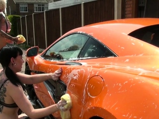 Amateur mature granny fucked outdoors